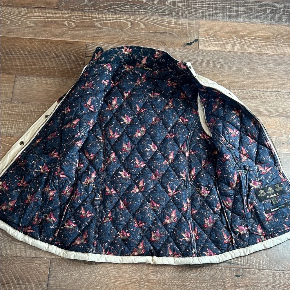 Barbour Cream Quilted Women's Vest - Picture 5 of 9